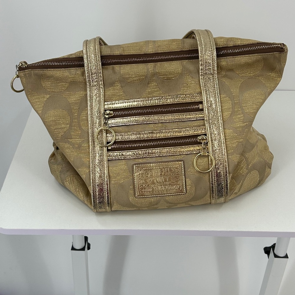 Coach Poppy Signature Spotlight Toteโ Gold Metallic Lurex Shoulder Bag 13826